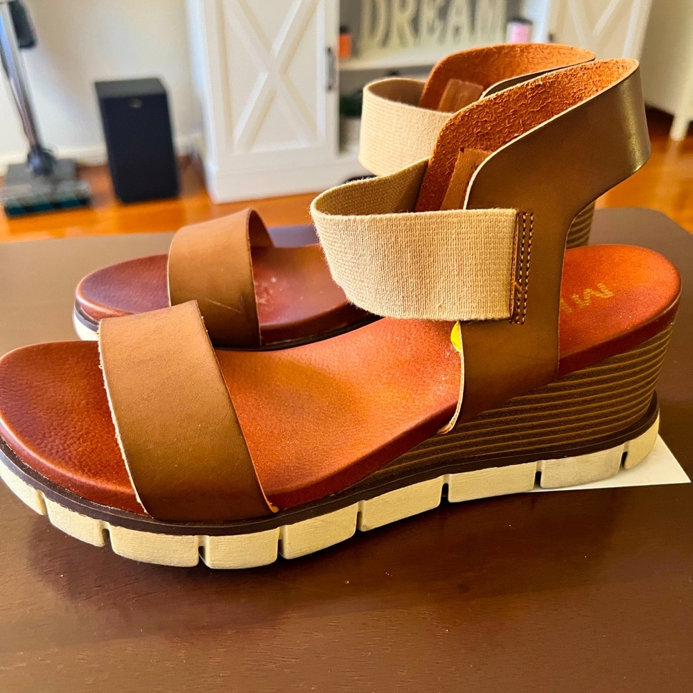 COPY - Brown Wedge sandals